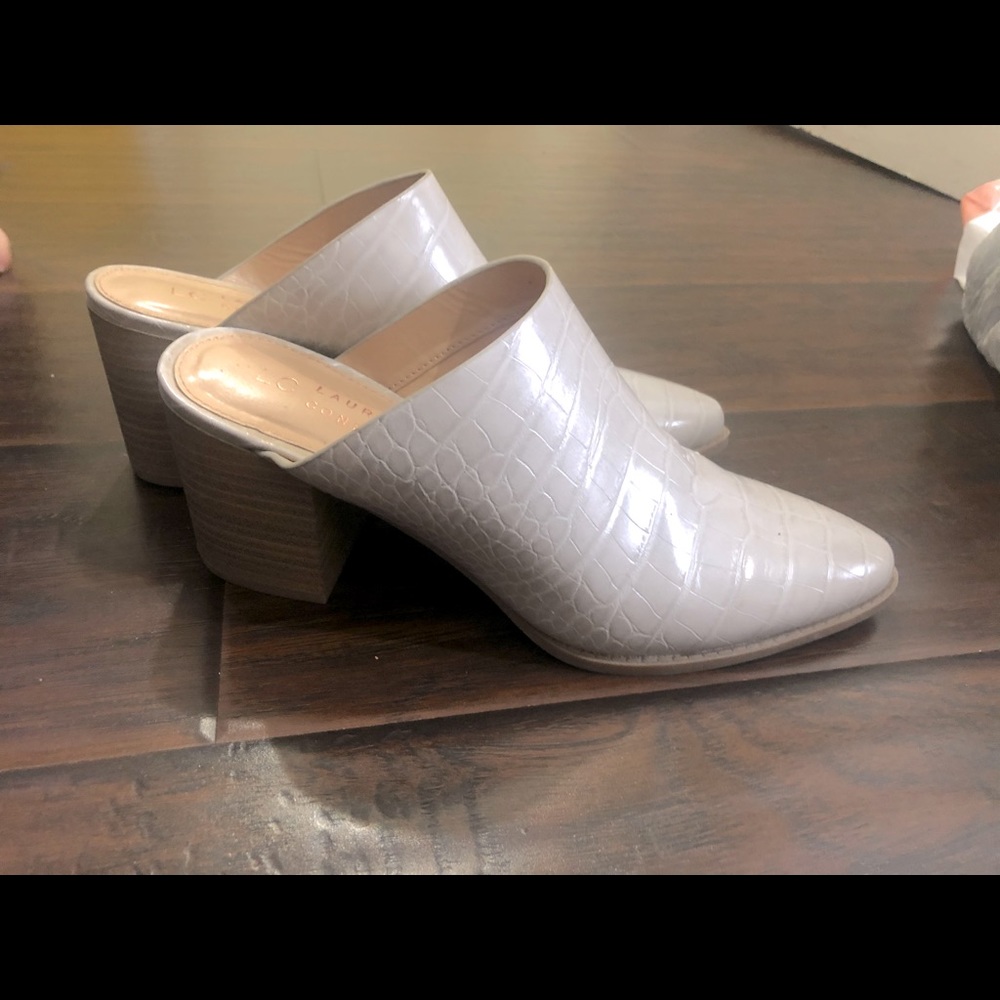 nude Mules